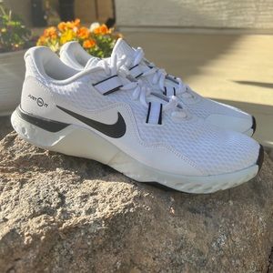 Size 9.5 Men’s Nike Renew Retaliation TR 2. New